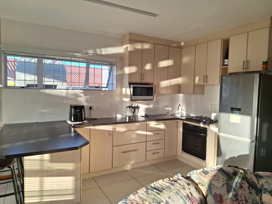 To Let 2 Bedroom Property for Rent in Bothasrus Eastern Cape